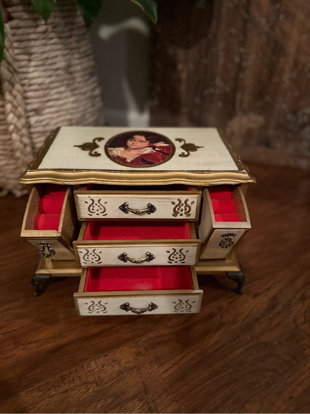 Vintage 1970s Florentine-Style Wooden Musical Jewelry Box With Original PriceTag - Picture 15 of 16